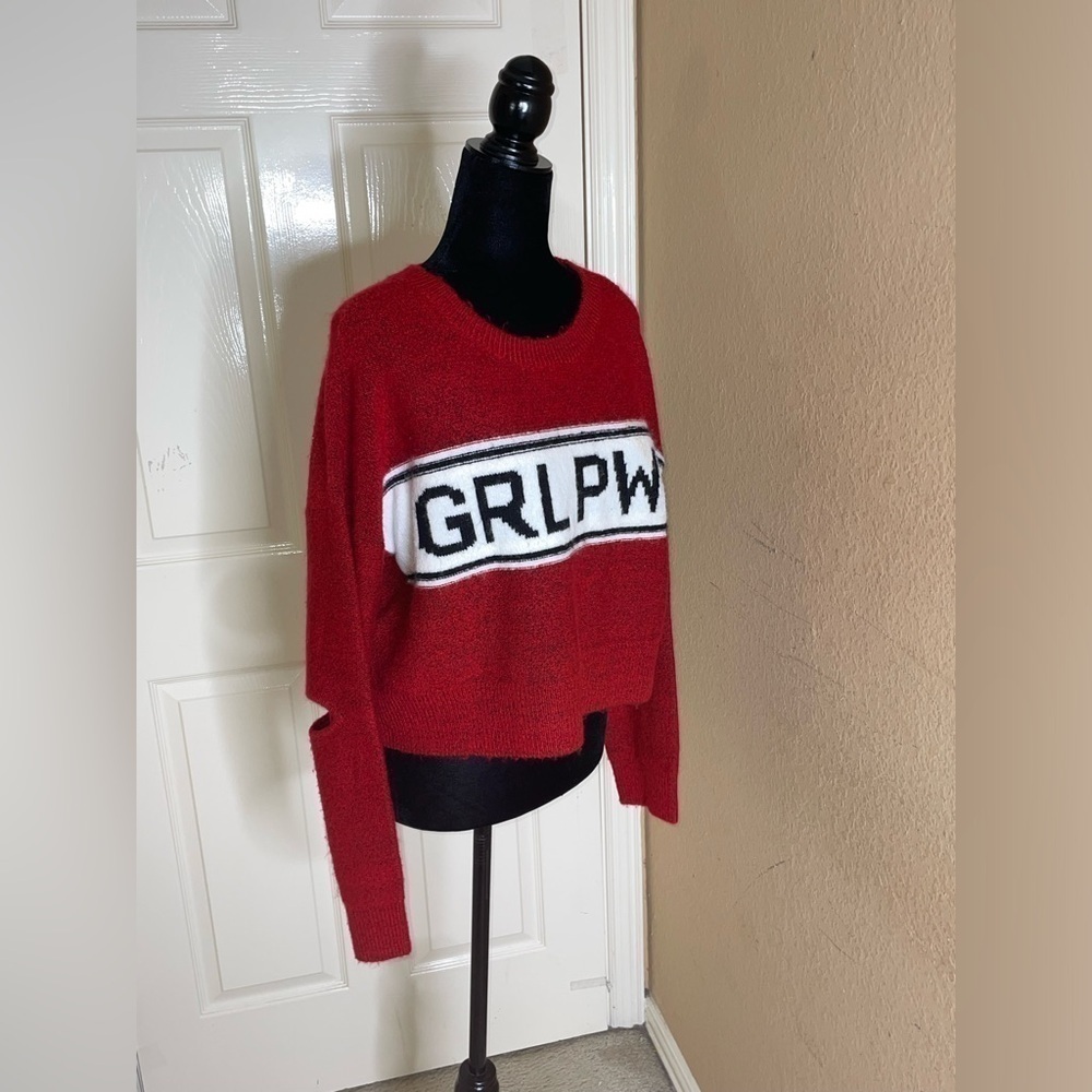 Marled x Olivia Culpo GRL PWR Destroyed Sweater in Red. - Size L​​​​​​​​​​​​ - Picture 5 of 12